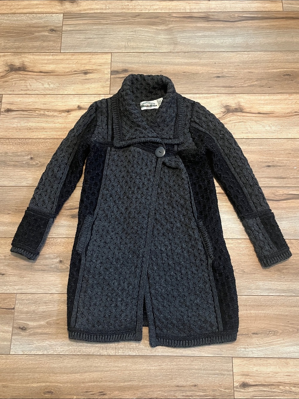 Aran Crafts Ireland 100% Merino Wool Two Tone Gray Cable Knit Coat Sweater XS